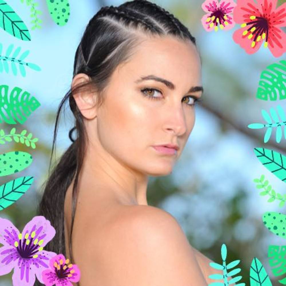 Meet your Posher, Danika